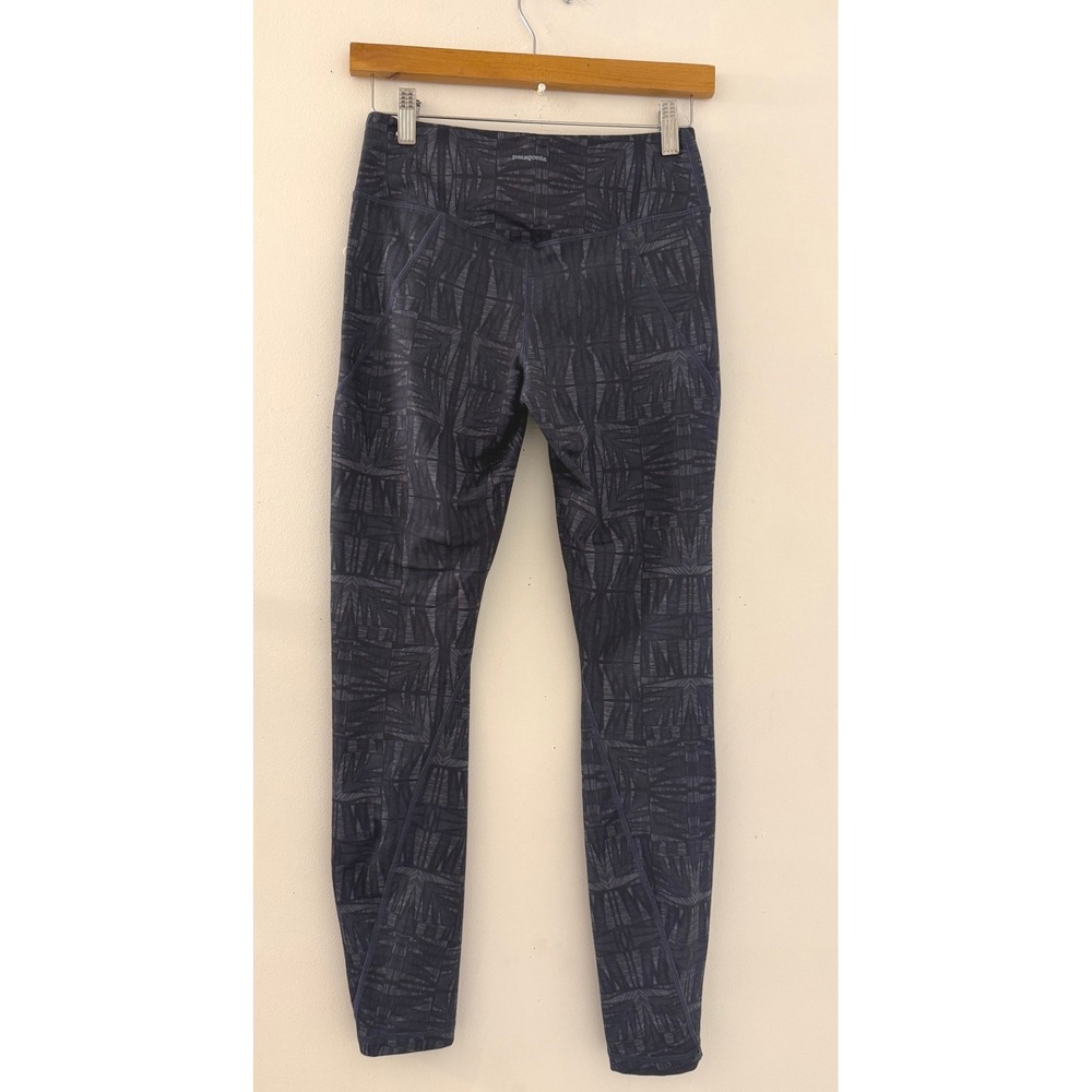 Patagonia Women's Navy Blue Abstract Centered Tight Leggings Size Small Hiking - Picture 2 of 7